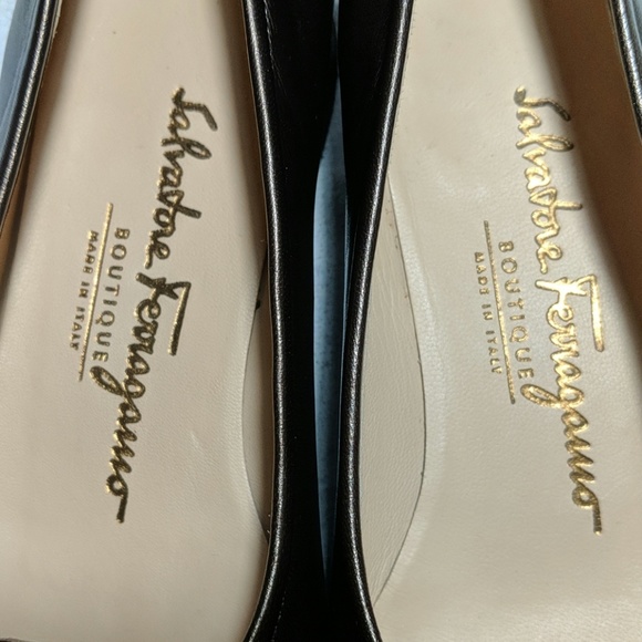 Salvatore Ferragamo Boutique Loafer - Picture 3 of 5